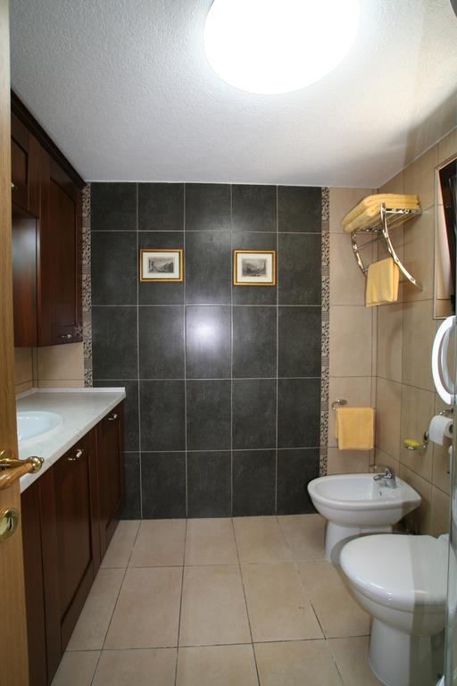Holiday Home Ametist Kotor Szoba fotó